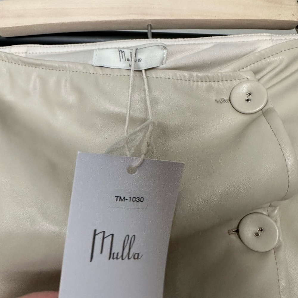 Mulla | Mini Skirt - Picture 6 of 7